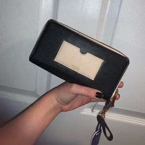 Reed Wristlet